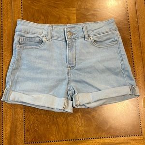 Girls light wash denim shorts